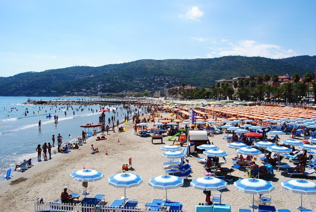 Appartamento Frontemare Marina dʼMarina dʼAndora Dış mekan fotoğraf