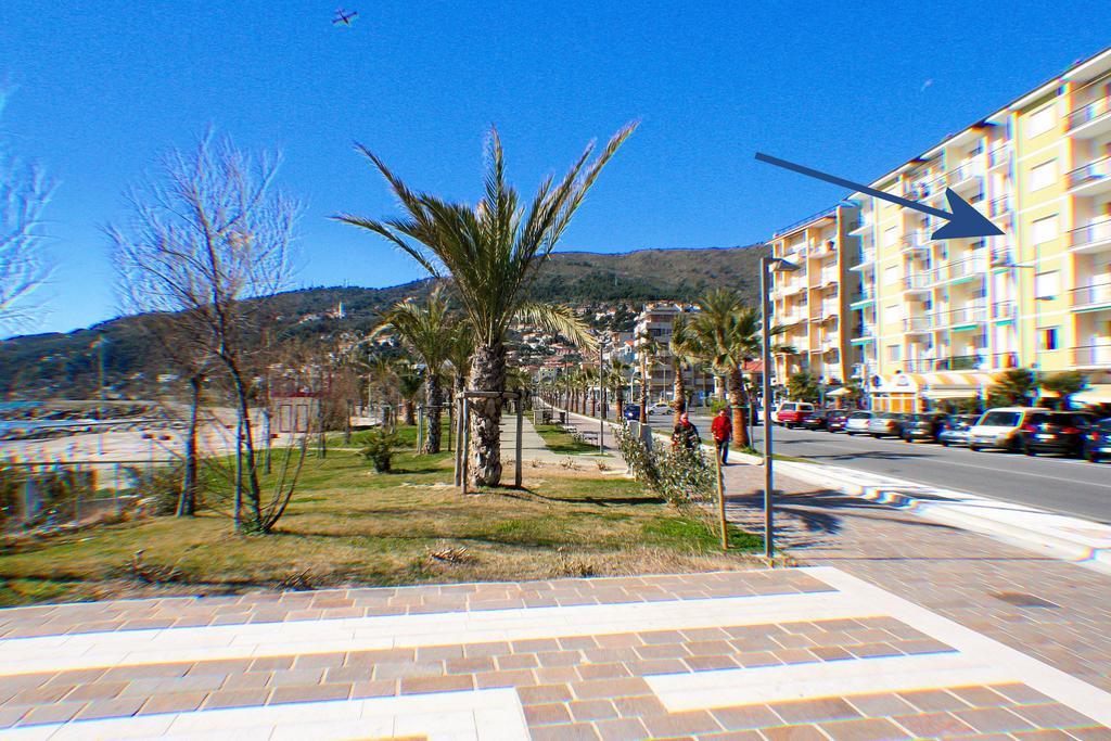 Appartamento Frontemare Marina dʼMarina dʼAndora Dış mekan fotoğraf